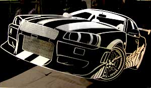 пескоструйный рисунок автомобиля на черном стекле лакобель, с подсветкой