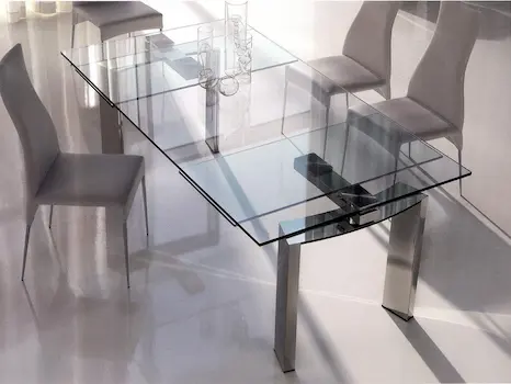 Практичные столы из триплекса
